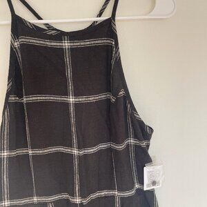 urban outfitters hattie high-neck linen jumpsuit